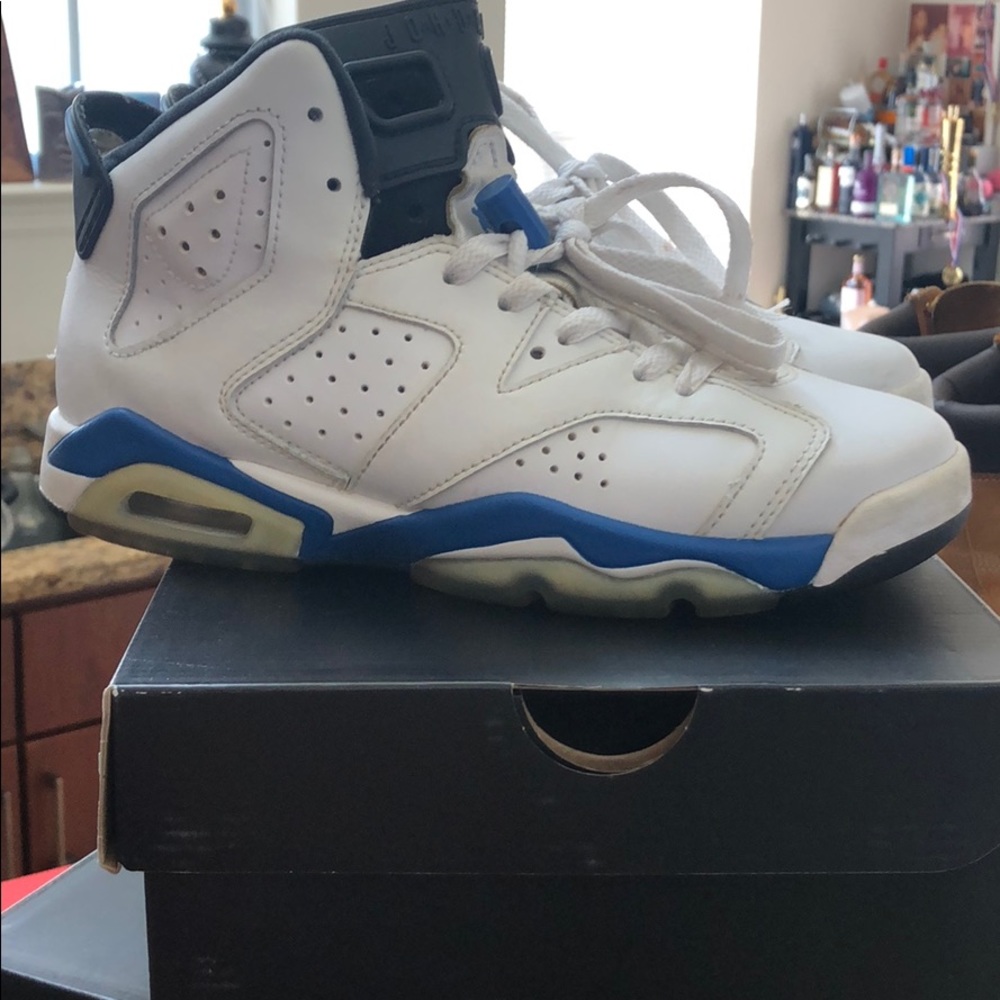 Retro 6 - Picture 3 of 4